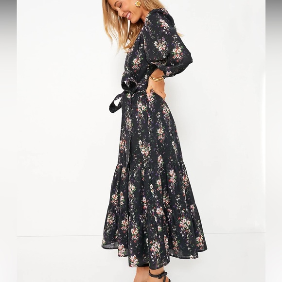 Onyx Falling Flowers Bouquet Lyles Dress - Picture 3 of 10